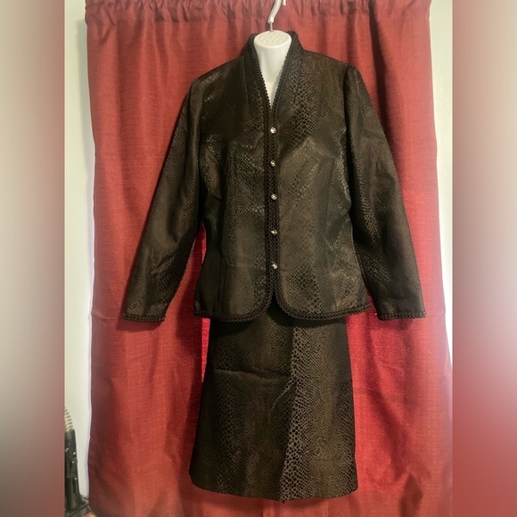CLEARANCE SALE! Annie Crimmins for Union Collections brown skirt suit size 16 - Picture 1 of 3